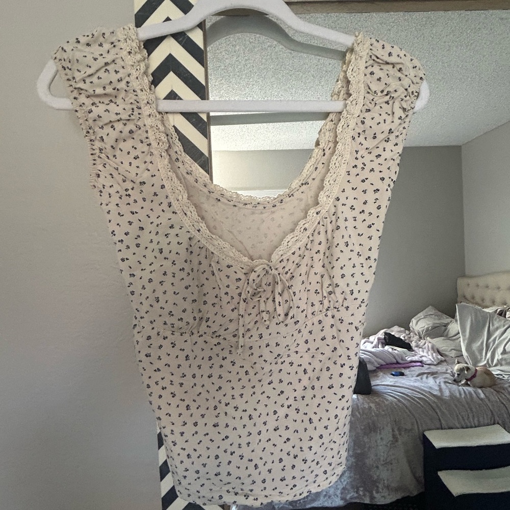 Brandy Melville Cream Floral Top